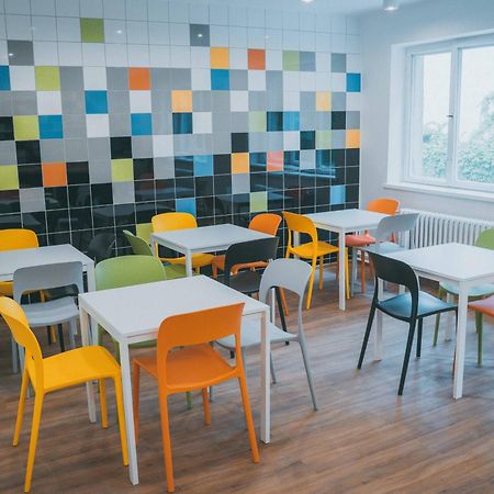 Patio Hostel Dorms Братислава Экстерьер фото