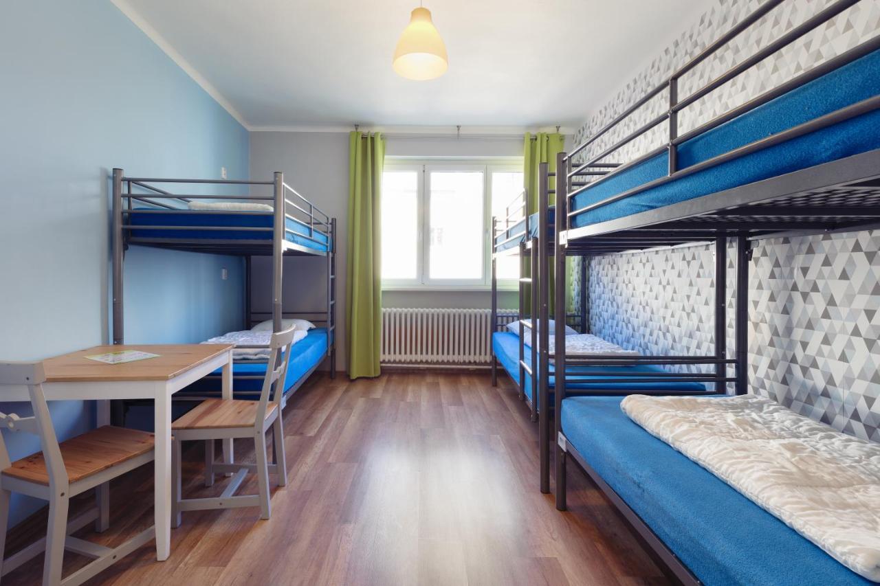Patio Hostel Dorms Братислава Экстерьер фото